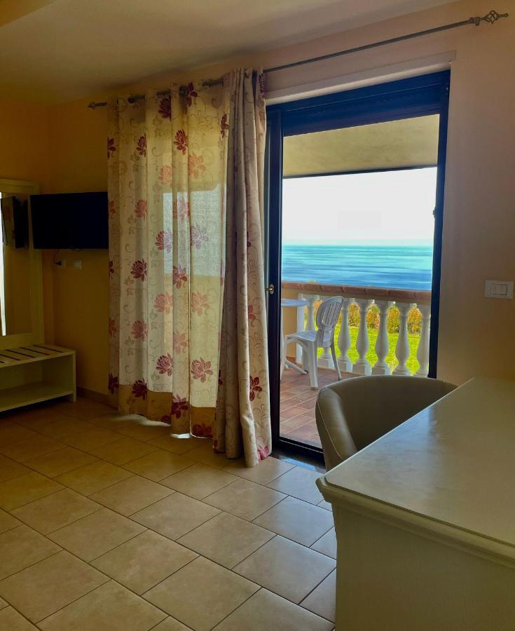 Hotel Residenza Domus Aurea Tropea- Vista Mare Santa Domenica Talao Exterior foto