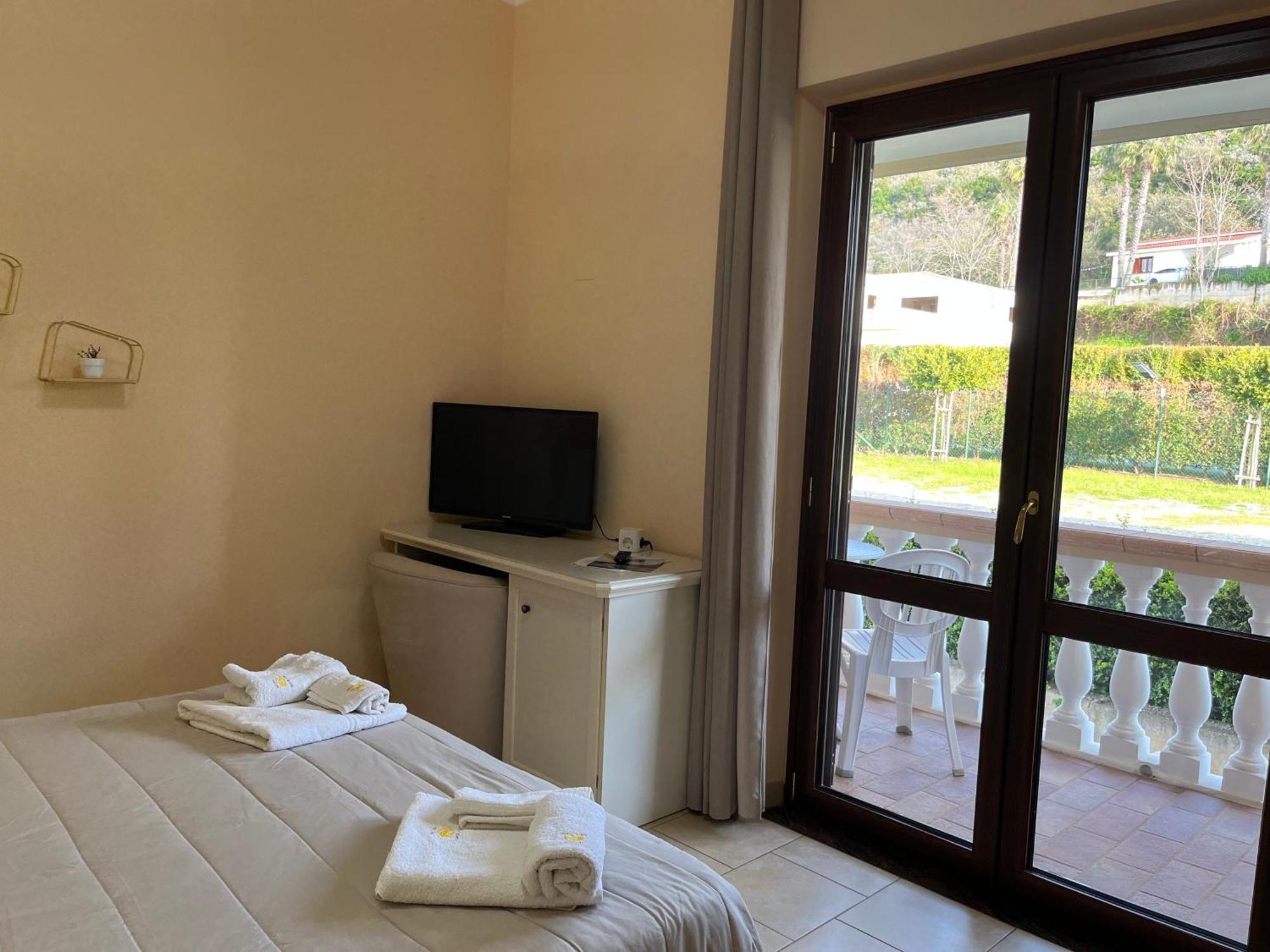 Hotel Residenza Domus Aurea Tropea- Vista Mare Santa Domenica Talao Exterior foto